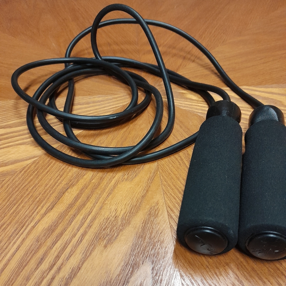 Black Jump Rope Size:106"  Unbranded